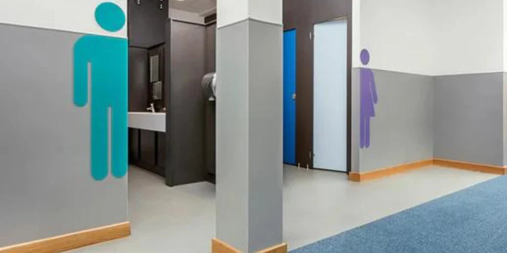 Sauber & stilvoll – Hygienische Wandverkleidung für Schulbäder & Toiletten