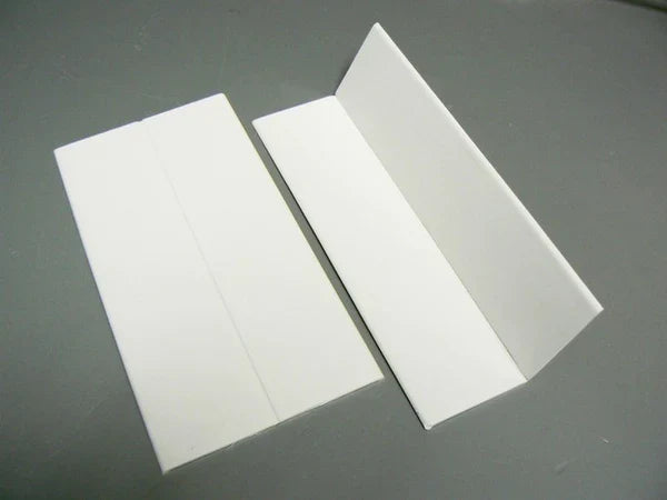 Flexibles PVC-Winkelprofil 25 mm Weiß – ideal als Kantenschutz oder Abschlussleiste für Wand- & Deckenverkleidungen.