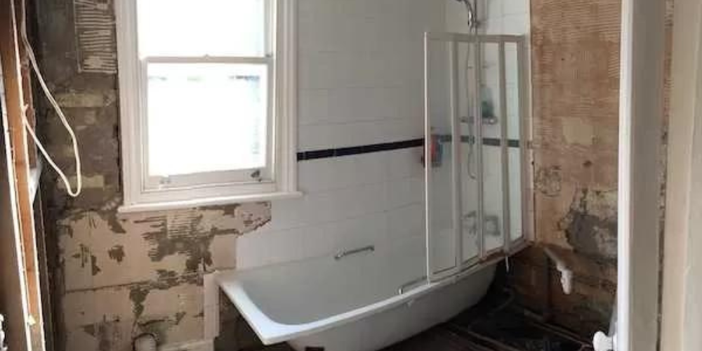 Badezimmer renovieren mit PVC-Wandpaneelen – Praktisch & langlebig