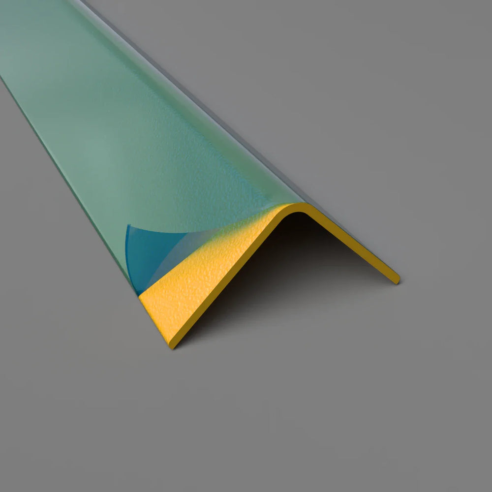 PVC Eckprofil gelb fuer Wandschutz strukturierte Oberflaeche