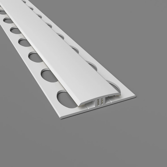 Weißes H-Trennprofil aus PVC, 2-teilig zum Aufclipsen, passend für 3 mm dicke Wandverkleidungen, Länge 3050 mm.