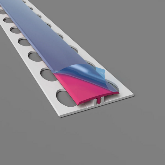 Zweiteilige H-Trennleiste in rosa mit Schutzfolie – optimal für hygienische Wandverkleidungen